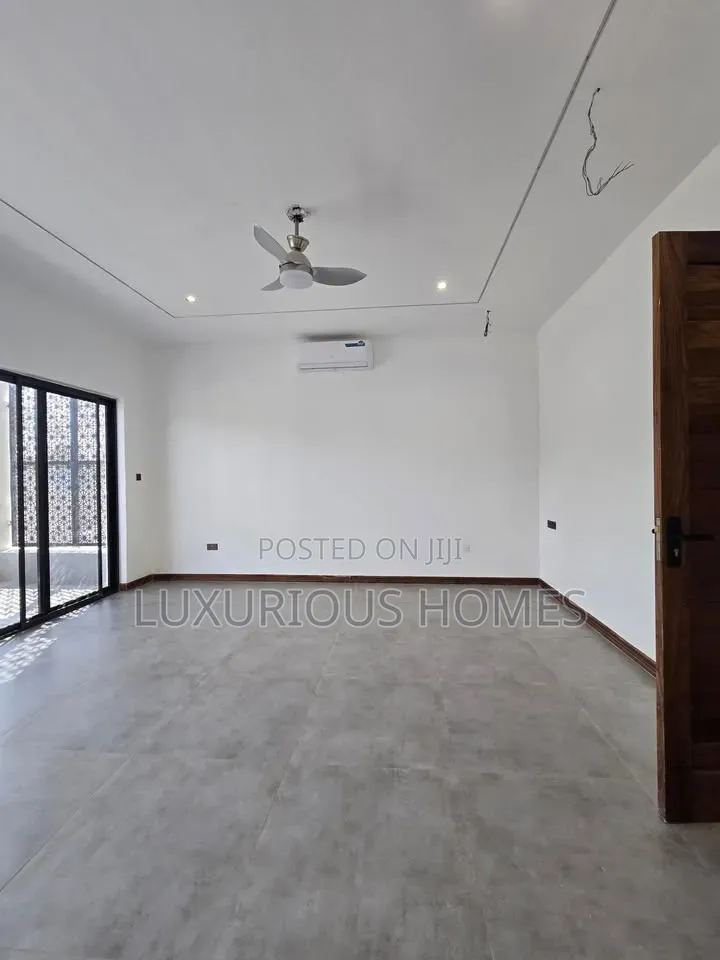 4bdrm Villa in Oyster Bay for rent