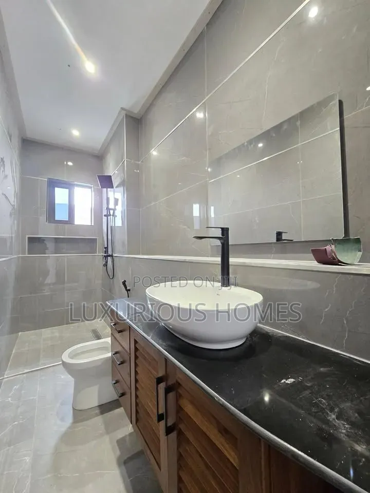 4bdrm Villa in Oyster Bay for rent