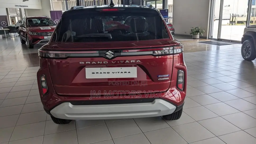 Suzuki Grand Vitara 2023 Red