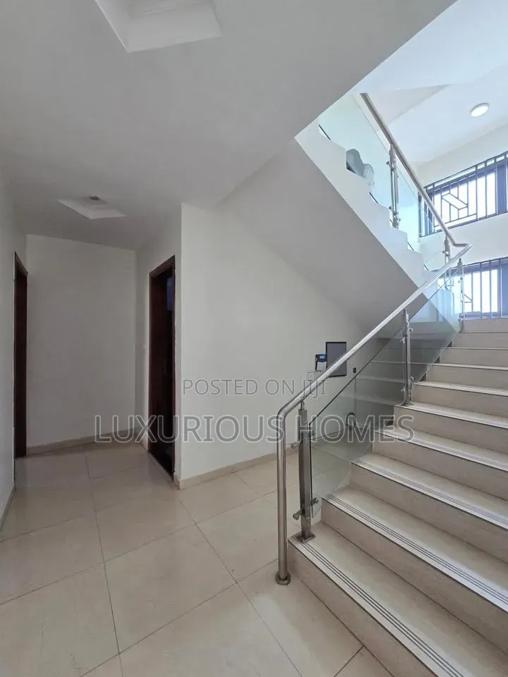 5bdrm Villa in Oyster Bay for rent