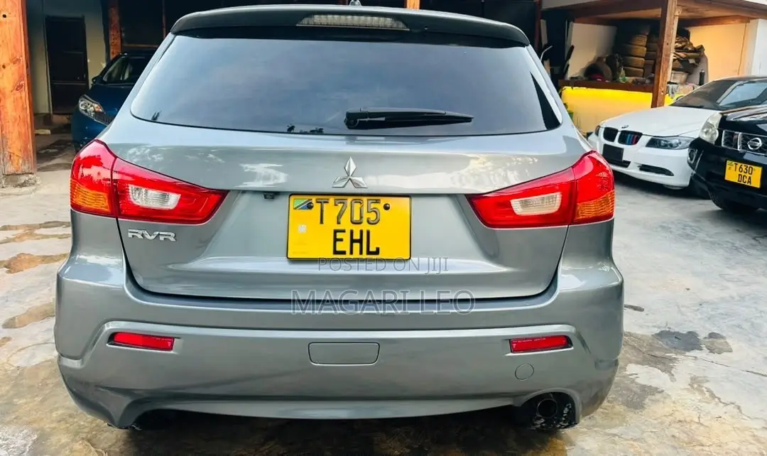 Mitsubishi RVR 2.0 2011 Gray