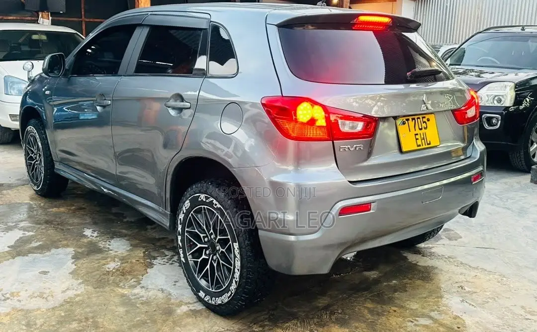 Mitsubishi RVR 2.0 2011 Gray