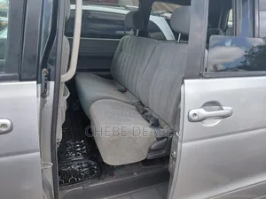 Toyota Noah 2001 Silver