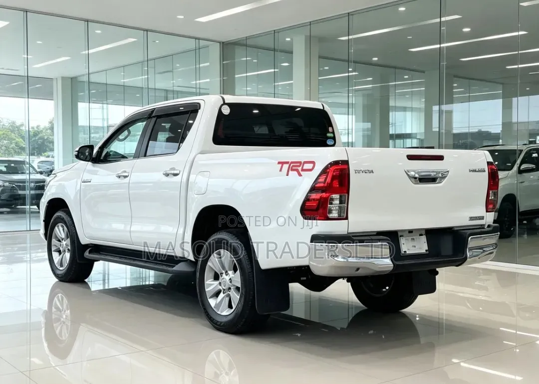Toyota Hilux 2018 Off white
