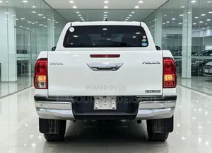 Toyota Hilux 2018 Off white