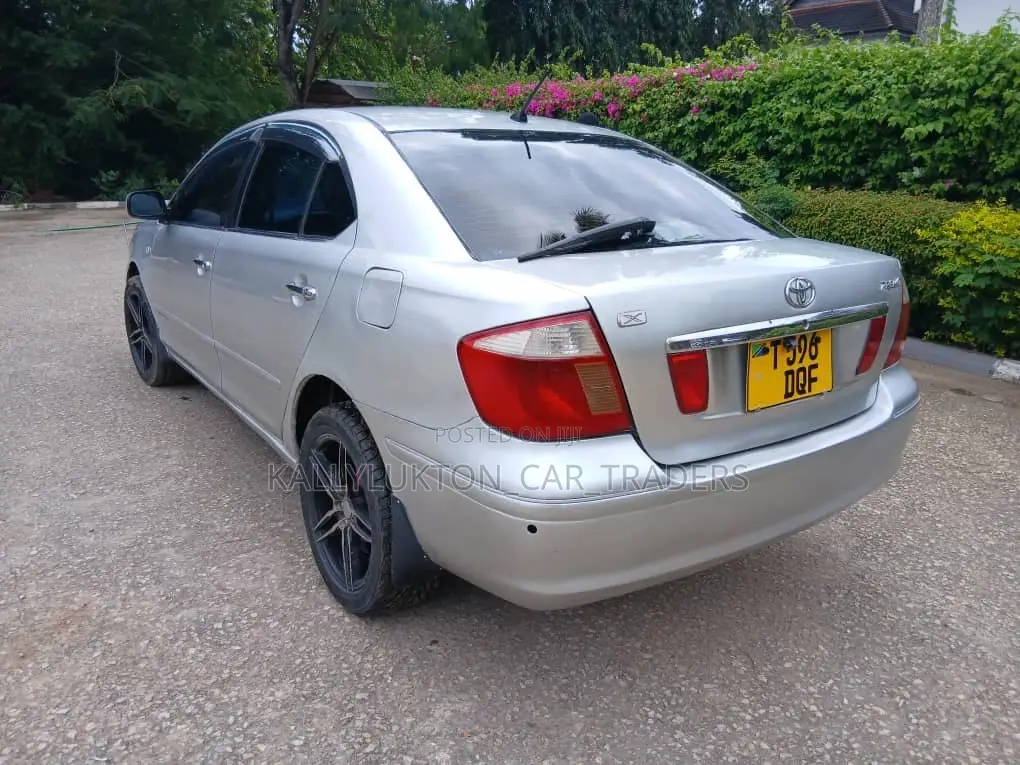 Toyota Premio 2005 Silver