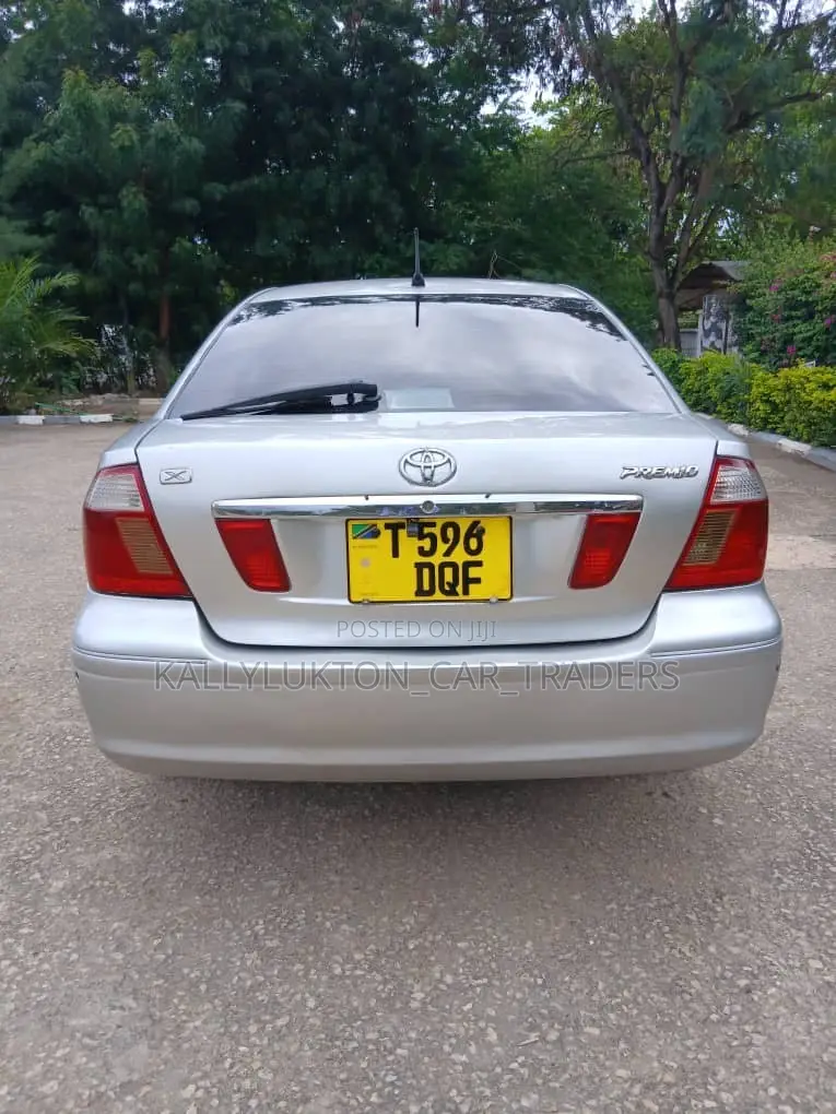 Toyota Premio 2005 Silver