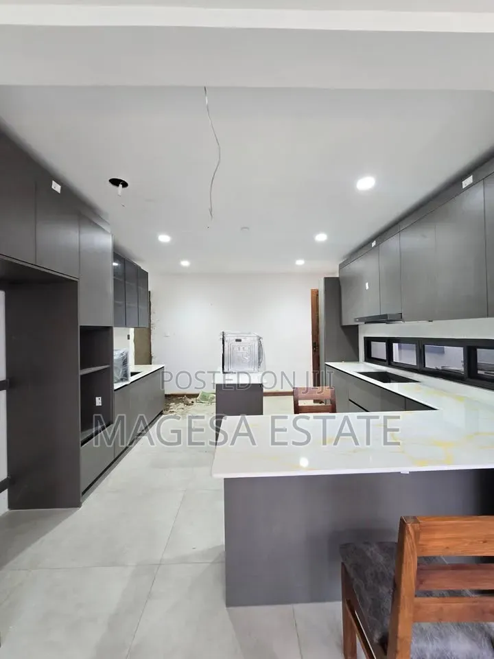 Furnished 4bdrm Villa in Oyster Bay for rent