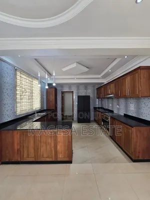 5bdrm Villa in Oyster Bay for rent
