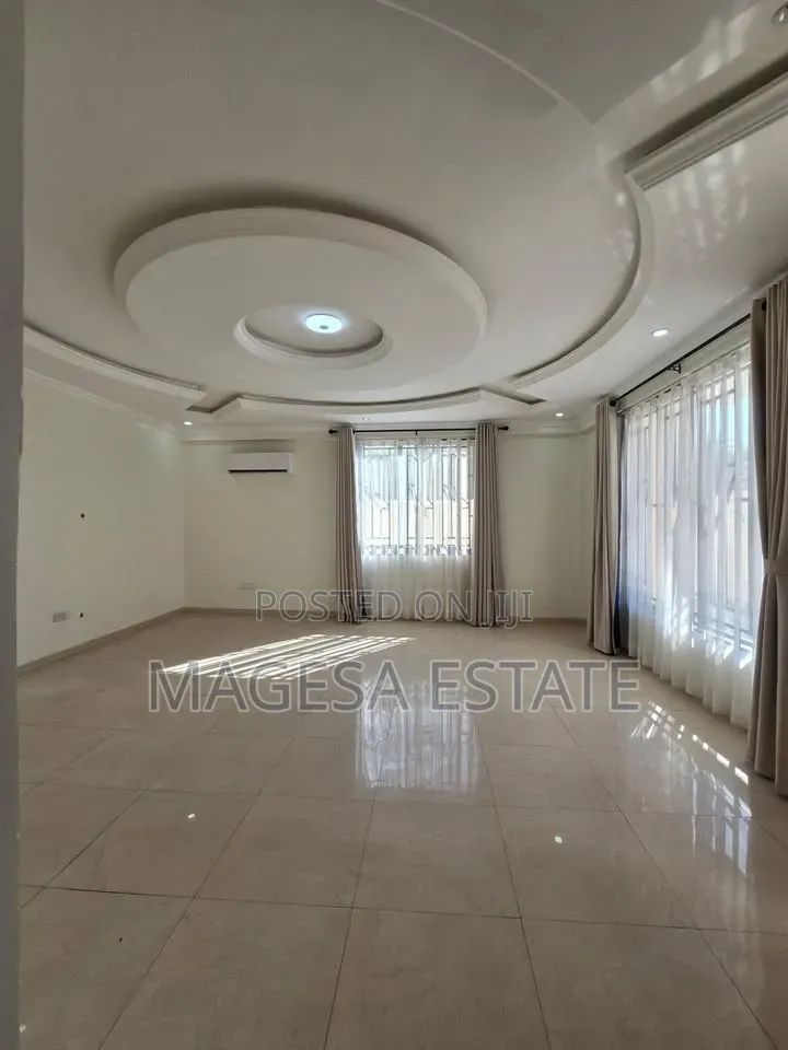 5bdrm Villa in Oyster Bay for rent