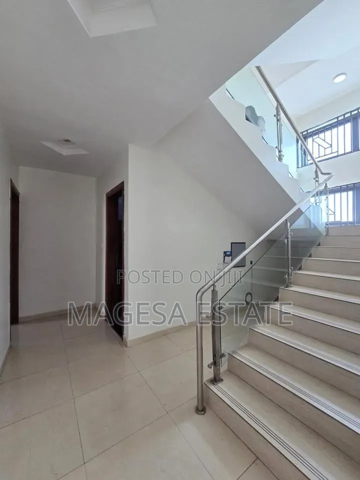 5bdrm Villa in Oyster Bay for rent