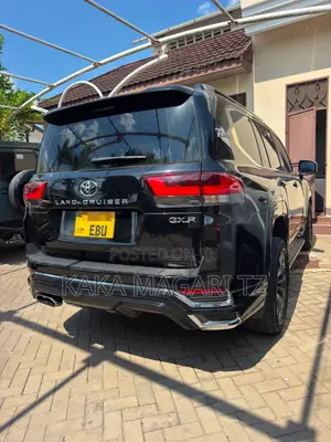 Toyota Land Cruiser 2023 Black