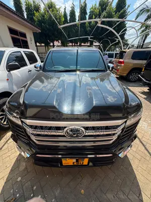 Toyota Land Cruiser 2023 Black