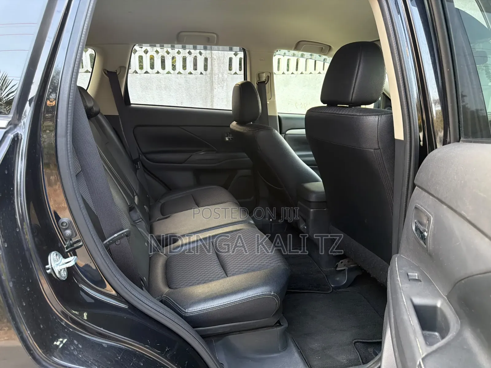 Mitsubishi Outlander 2013 Black