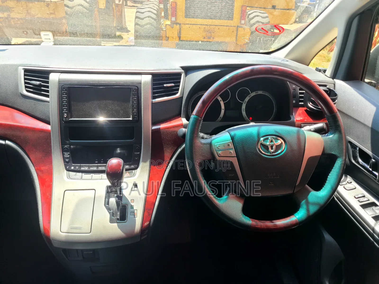 Toyota Alphard 2010