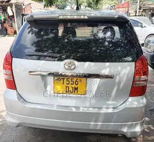 Toyota Wish 2004 Silver