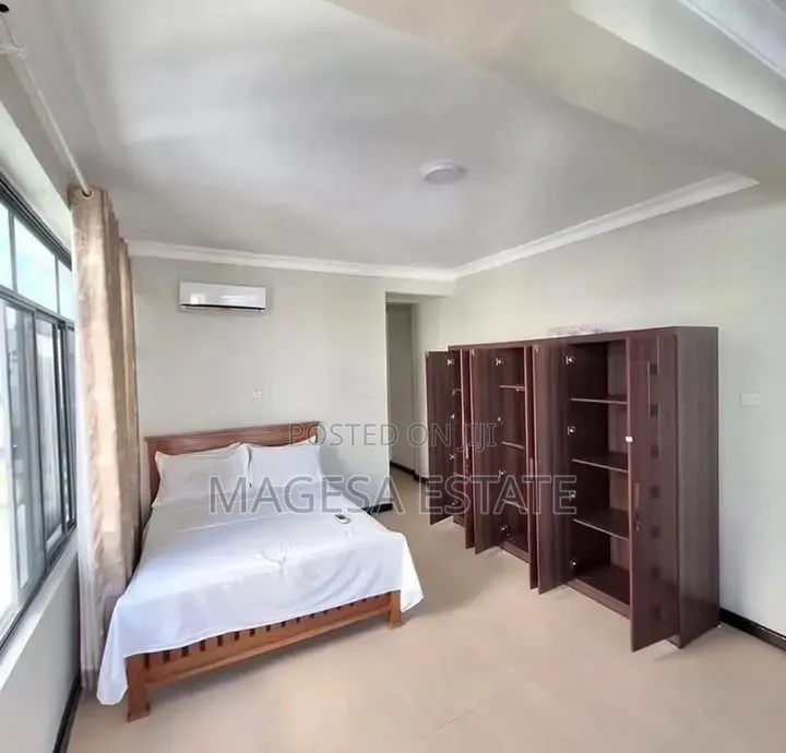 Furnished 2bdrm Apartment in Oyster Bay for rent