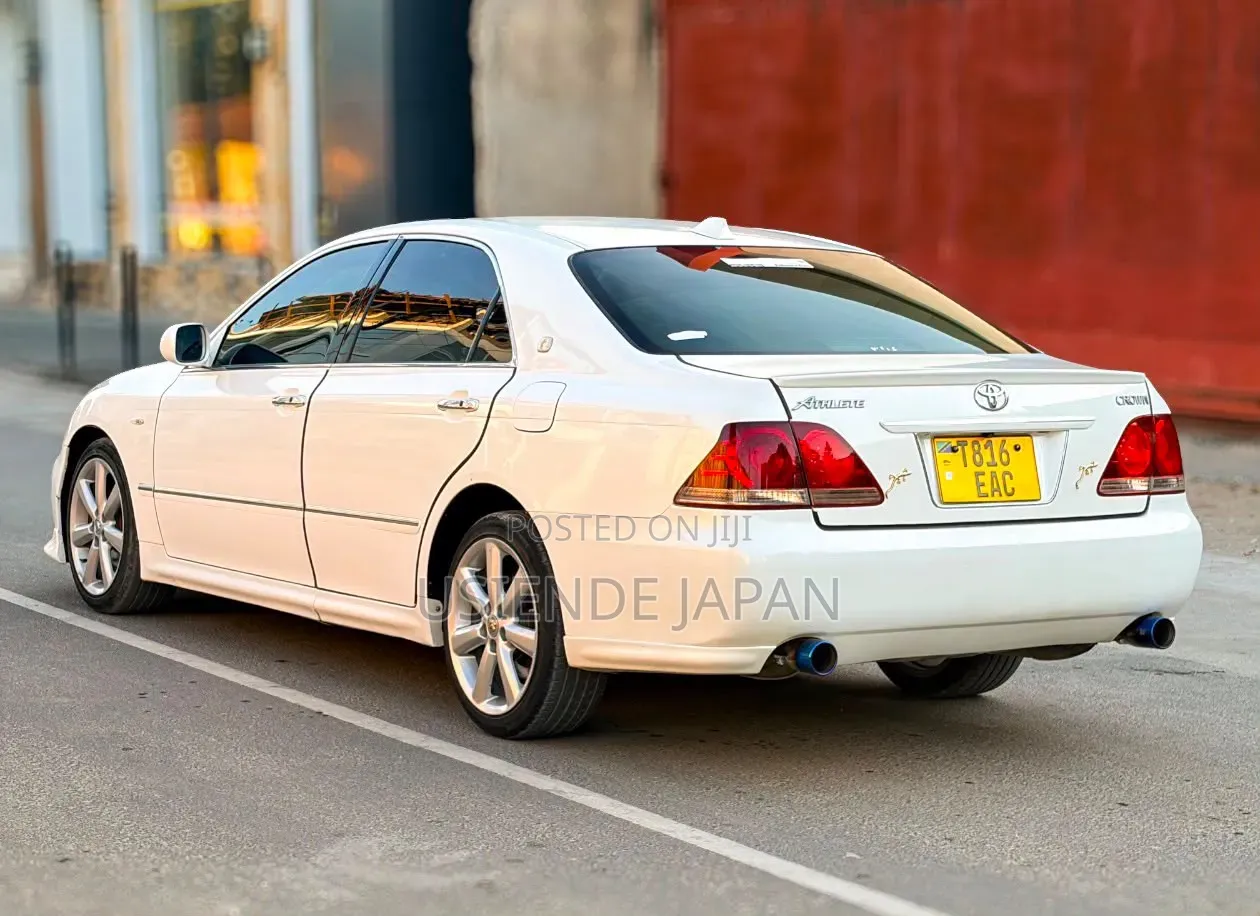 Toyota Crown Royale 2005 White