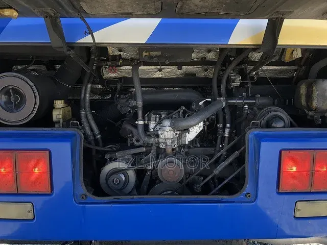 Mitsubishi Fuso Aero Bus 2003 Blue