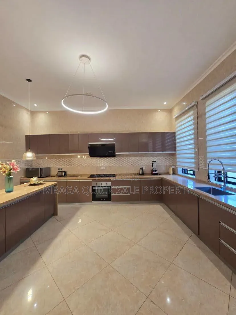 4bdrm House in Oyster Bay for rent