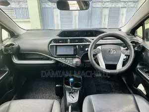 Toyota Aqua 2014 Gray