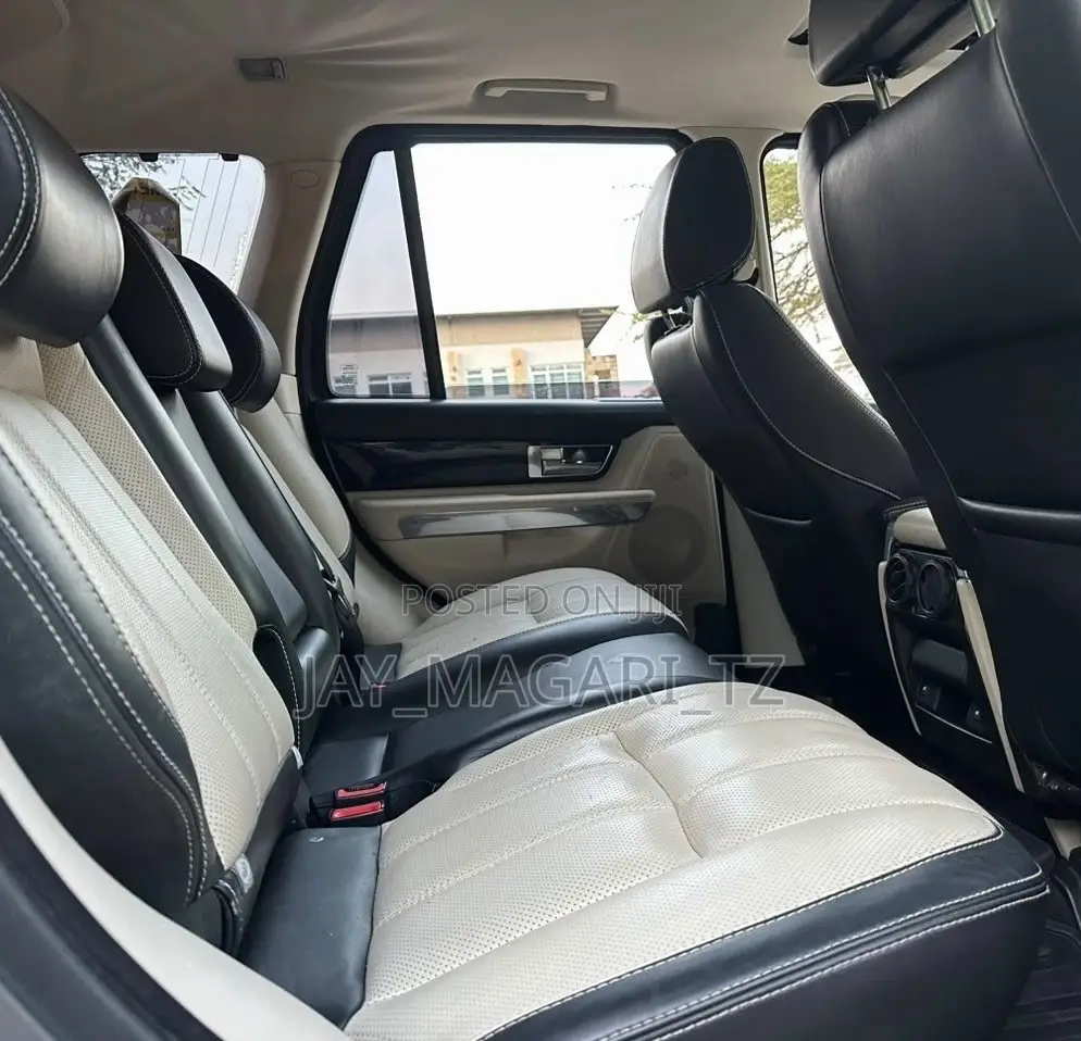 Land Rover Range Rover Sport 2010 Gray