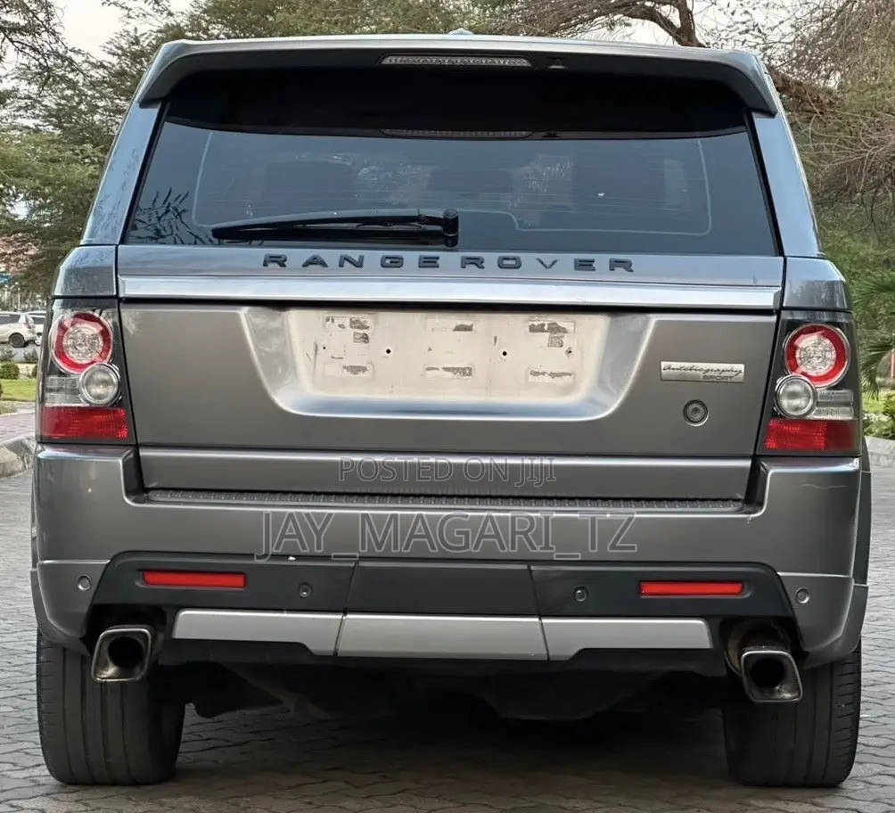Land Rover Range Rover Sport 2010 Gray