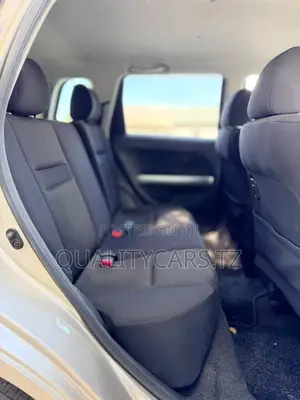 Toyota IST 2003 Gold
