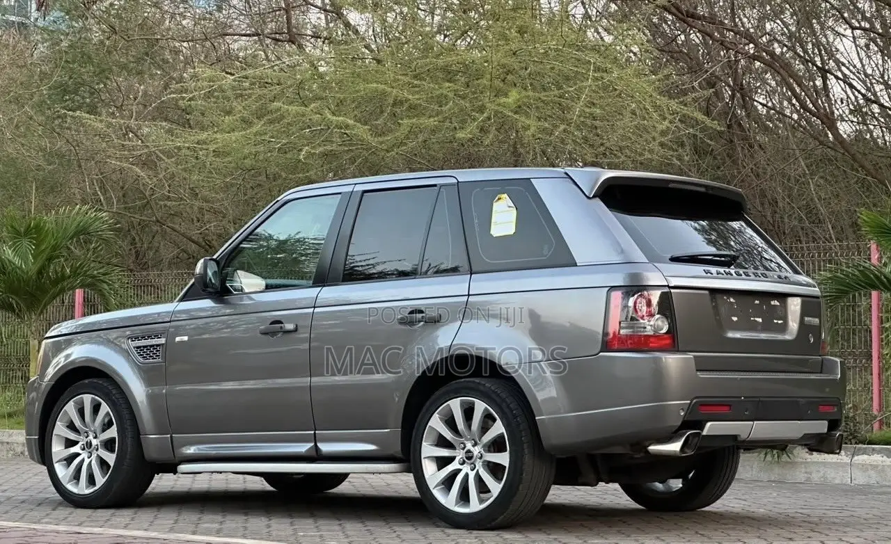 Land Rover Range Rover Sport 2010 Gray