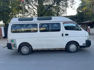 Nissan Caravan (Urvan) 2004 White