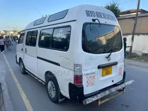 Nissan Caravan (Urvan) 2004 White