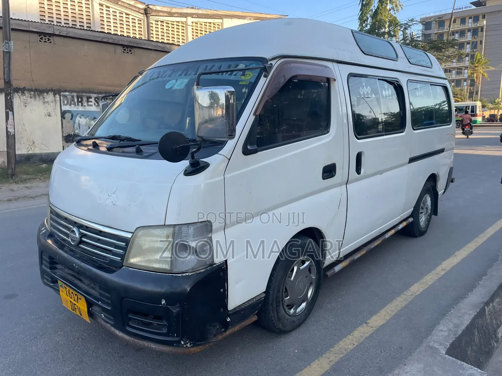 Nissan Caravan (Urvan) 2004 White