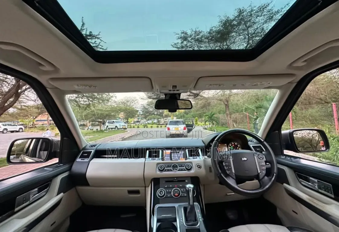 Land Rover Range Rover Sport 2010 Gray
