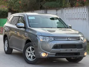 Mitsubishi Outlander 2013 Gray