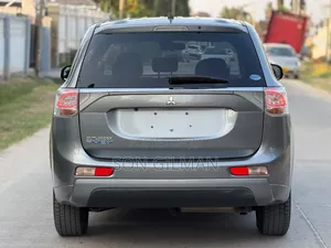Mitsubishi Outlander 2013 Gray