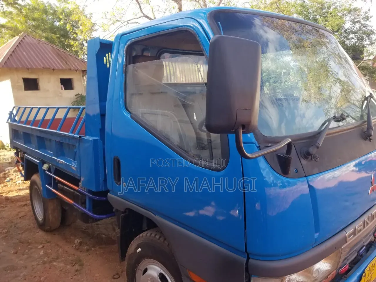 Canter D 33 Tipper