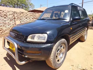 Toyota RAV4 Automatic 2000 Black