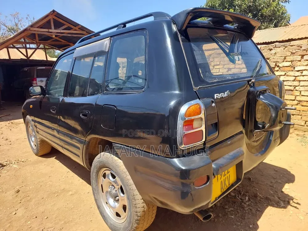 Toyota RAV4 Automatic 2000 Black