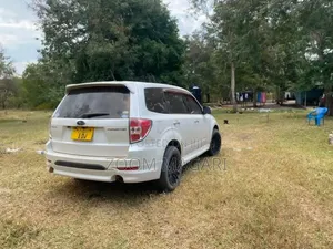 Subaru Forester 2010 Silver