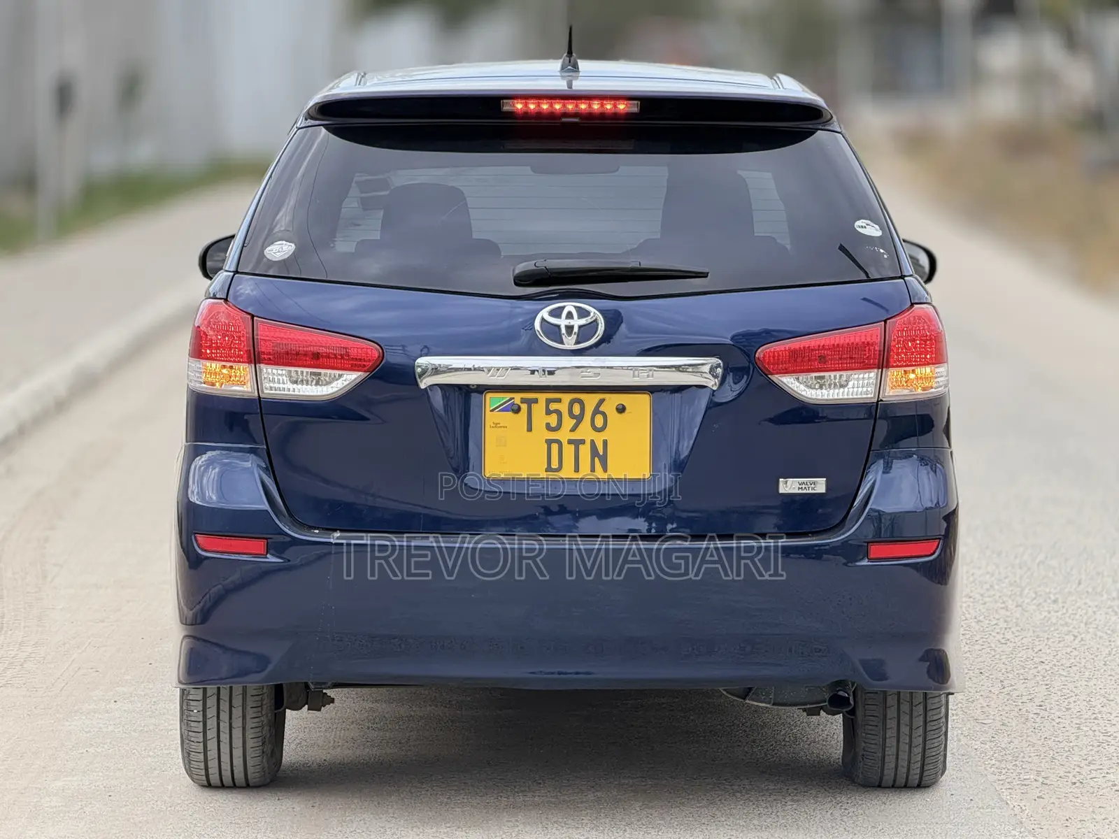 Toyota Wish 2010 Blue