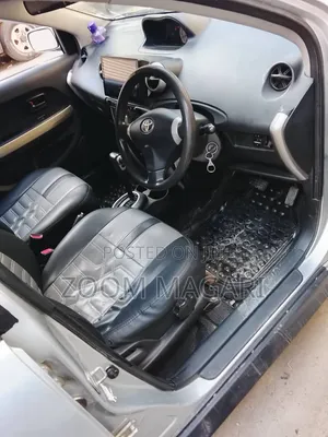 Toyota IST 2004 Silver