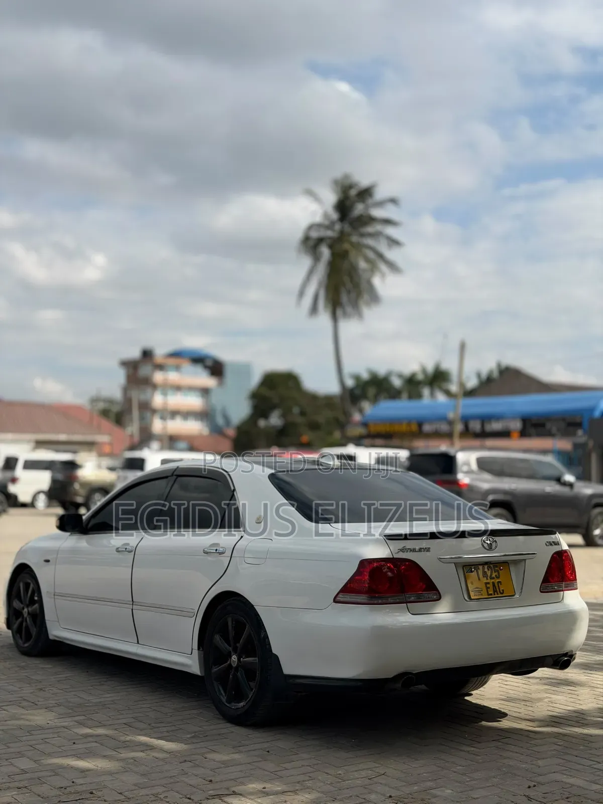 Toyota Crown Royale 2005 White