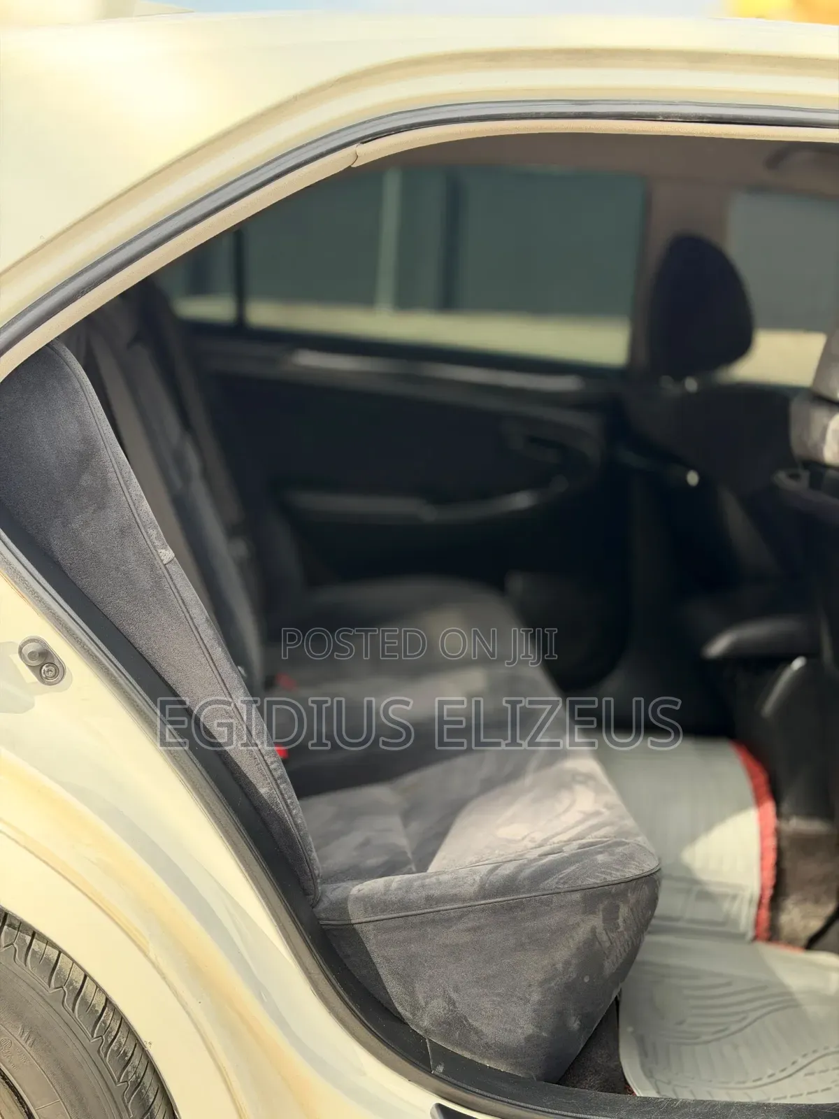 Toyota Crown Royale 2005 White