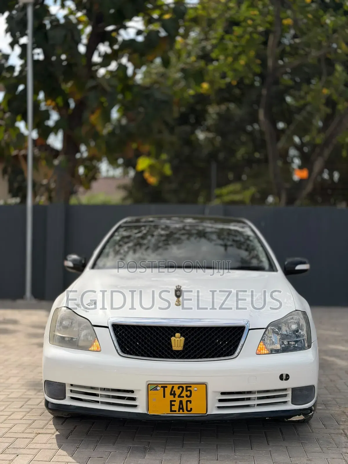 Toyota Crown Royale 2005 White