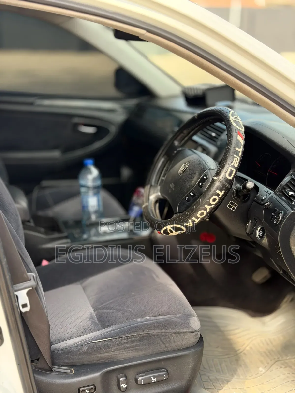 Toyota Crown Royale 2005 White