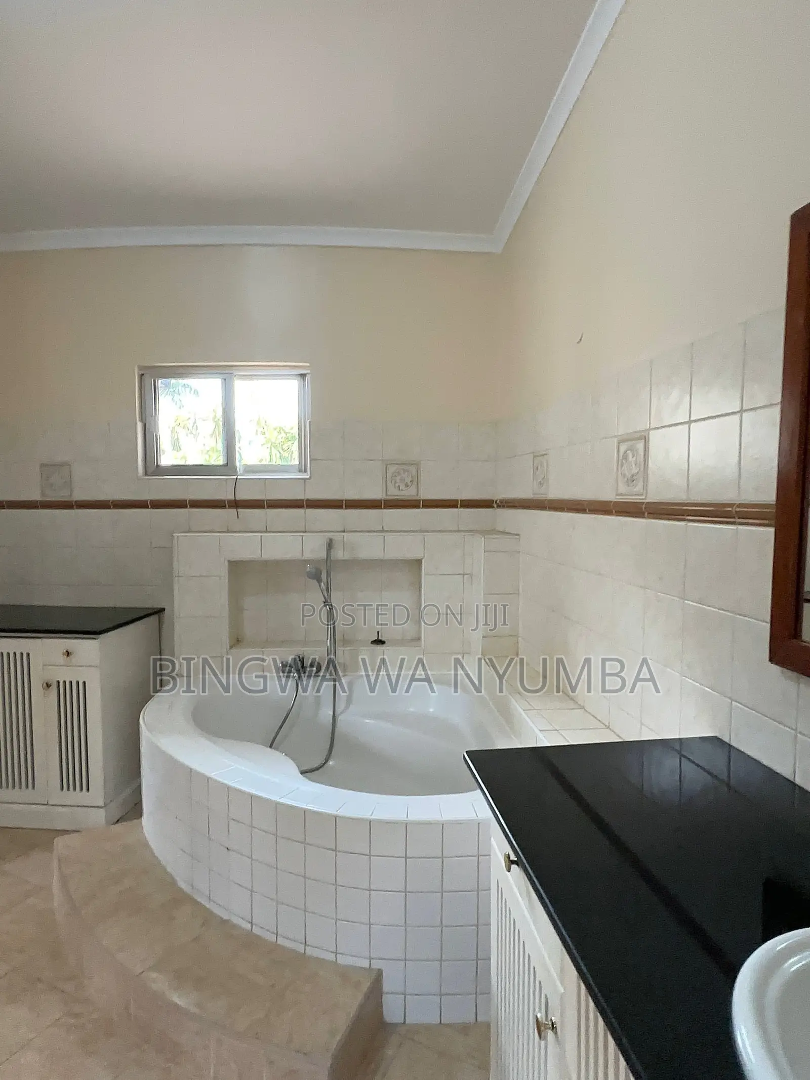 Furnished 5bdrm Villa in Mikocheni for rent