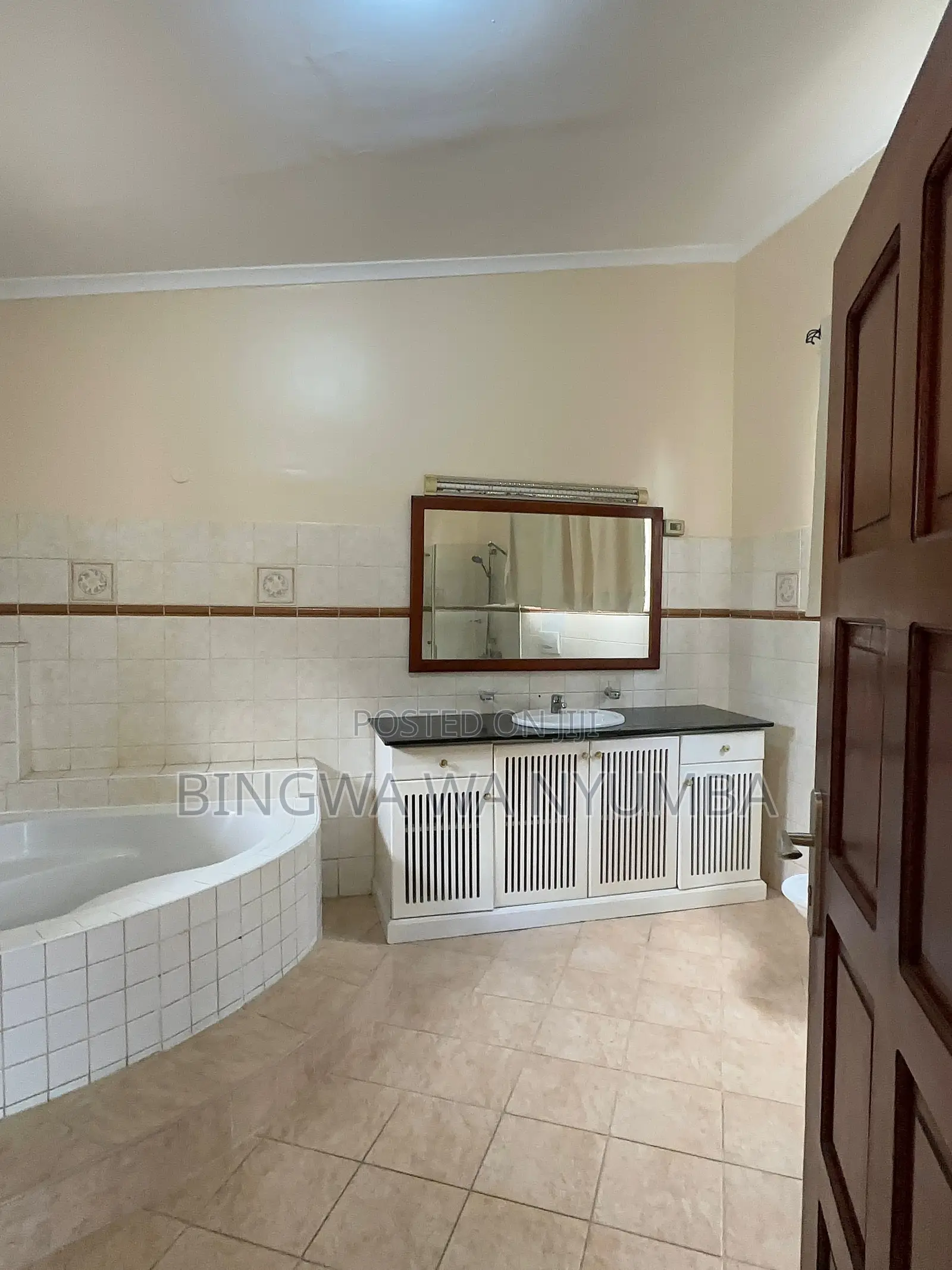 Furnished 5bdrm Villa in Mikocheni for rent
