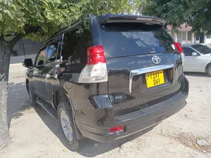 Toyota Land Cruiser Prado 2010 Black