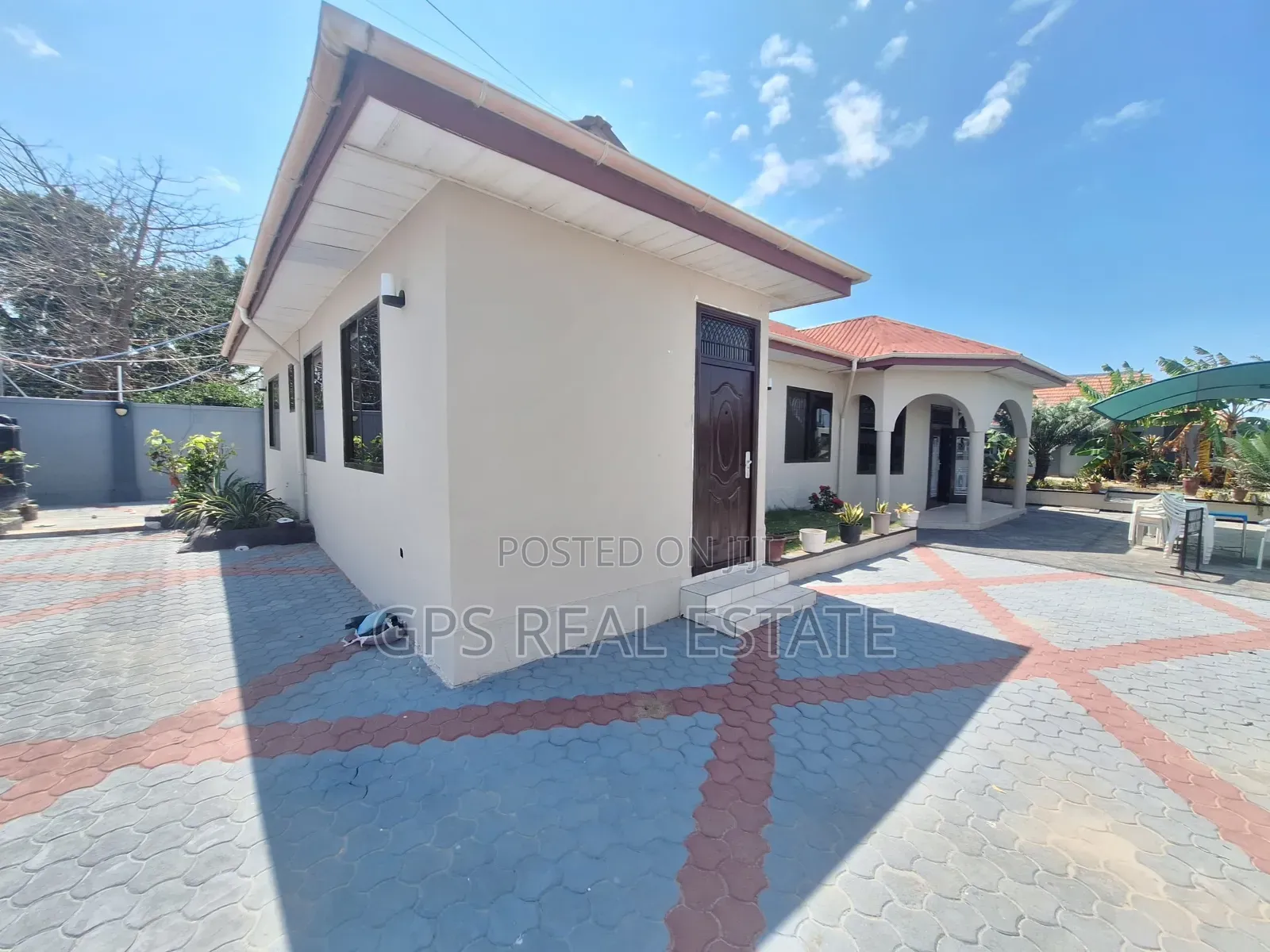 3bdrm House in Mbweni Maindi, Kinondoni for sale
