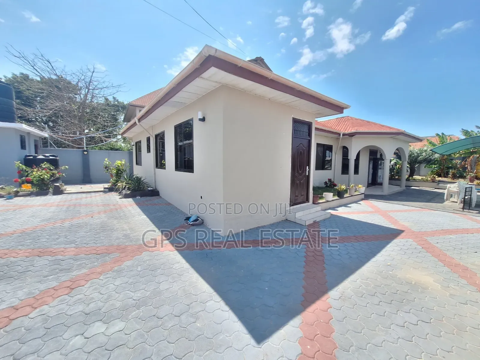 3bdrm House in Mbweni Maindi, Kinondoni for sale
